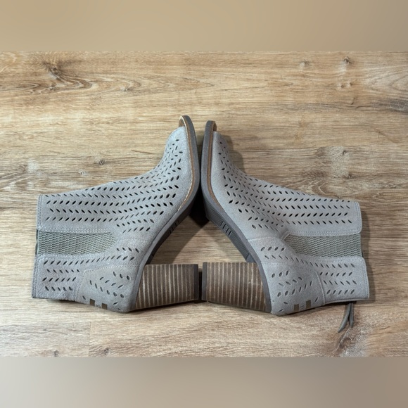 NEW TOMS Majorca Ankle Boot Taupe Suede Size 8 - Picture 8 of 11